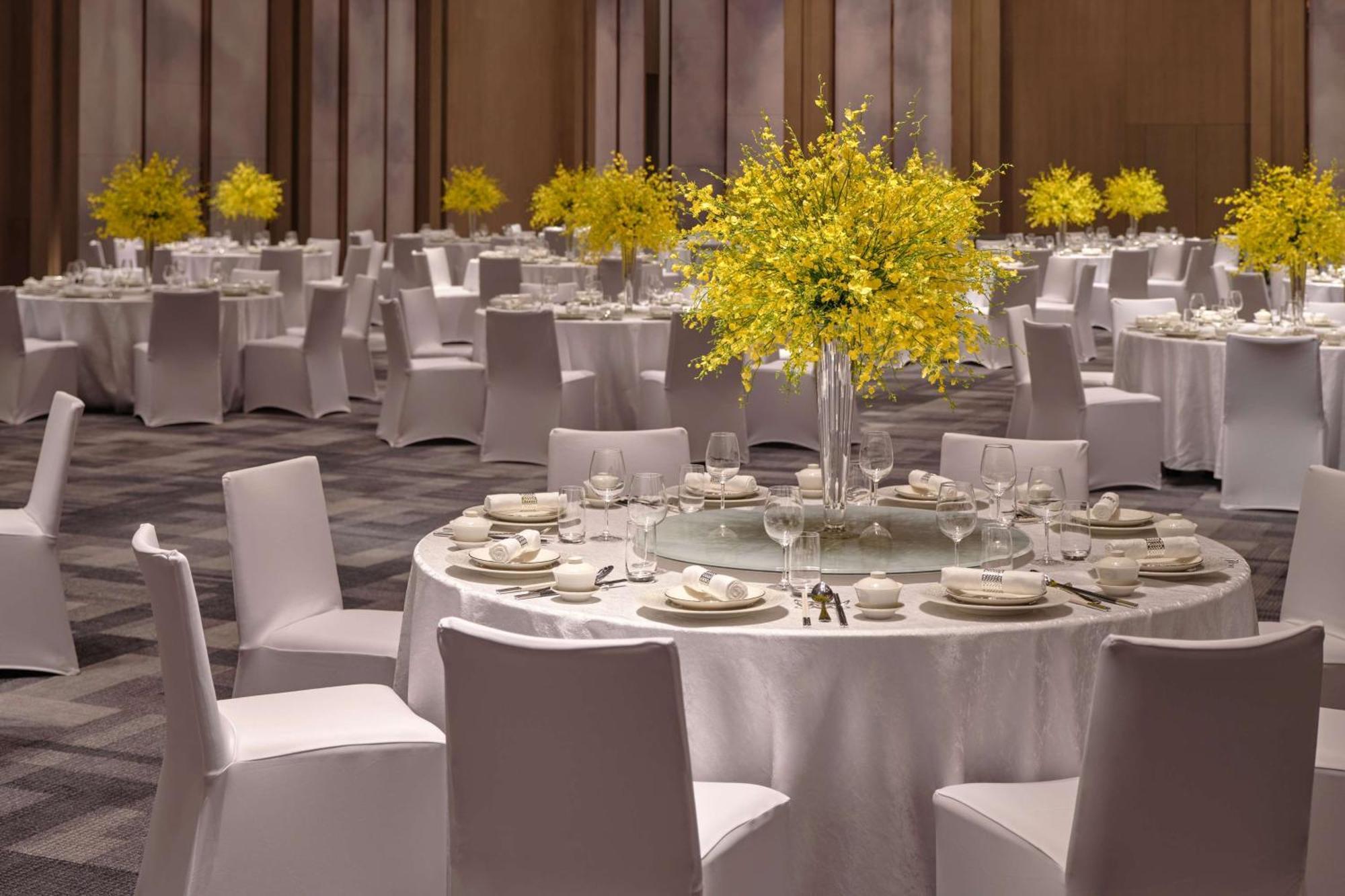 Conrad Shenzhen, The First Art Museum Hotel In Greater Bay Area With The Stunning Bay And Sunset View In The Hotel Terrace Exteriör bild