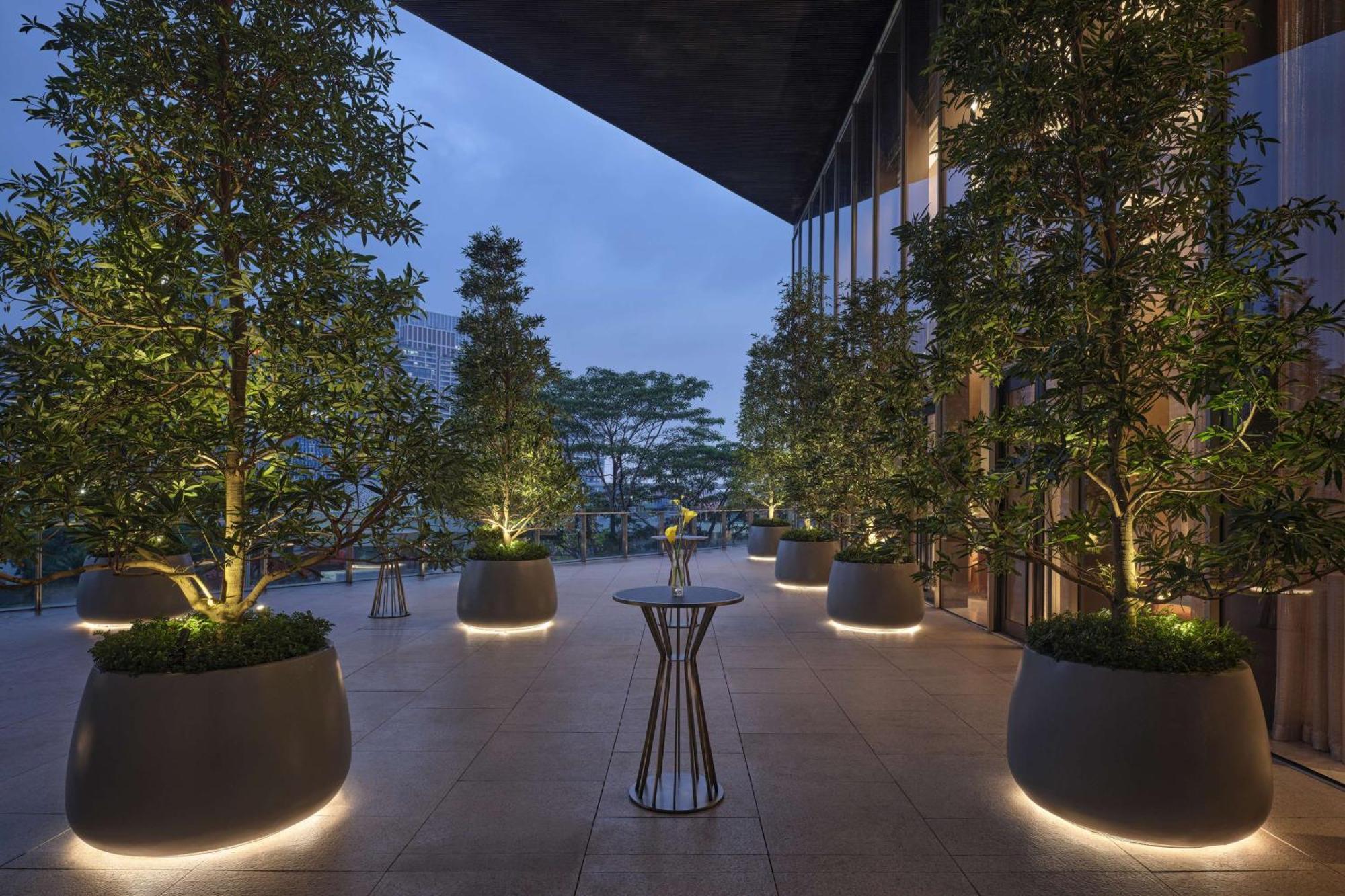 Conrad Shenzhen, The First Art Museum Hotel In Greater Bay Area With The Stunning Bay And Sunset View In The Hotel Terrace Exteriör bild