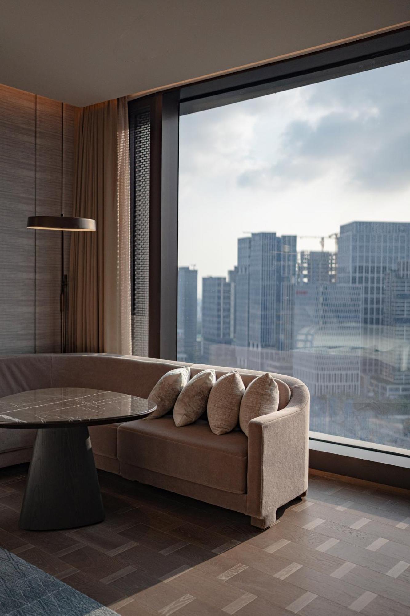 Conrad Shenzhen, The First Art Museum Hotel In Greater Bay Area With The Stunning Bay And Sunset View In The Hotel Terrace Exteriör bild